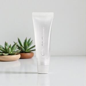 r.e.m. beauty Plumping Lip Gloss - Utmost Importance 10ml